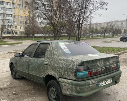 Красный Рено 19, объемом двигателя 1.4 л и пробегом 300 тыс. км за 550 $, фото 2 на Automoto.ua