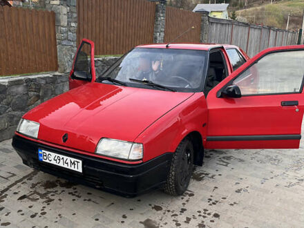 Рено 19 1989 в Славском на Automoto.ua Красный Рено 19, объемом двигателя 1.4 л и пробегом 210 тыс. км за 1600 $, фото 1 на Automoto.ua