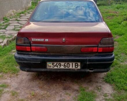 Червоний Рено 19, об'ємом двигуна 1.4 л та пробігом 300 тис. км за 700 $, фото 1 на Automoto.ua