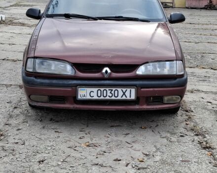 Красный Рено 19, объемом двигателя 1.8 л и пробегом 282 тыс. км за 850 $, фото 1 на Automoto.ua
