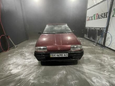 Красный Рено 19, объемом двигателя 1.4 л и пробегом 200 тыс. км за 300 $, фото 1 на Automoto.ua