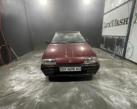 Красный Рено 19, объемом двигателя 1.4 л и пробегом 200 тыс. км за 300 $, фото 1 на Automoto.ua