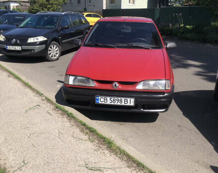 Красный Рено 19, объемом двигателя 1.9 л и пробегом 295 тыс. км за 1200 $, фото 1 на Automoto.ua