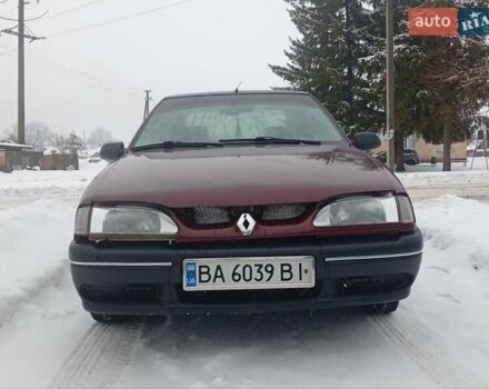 Красный Рено 19, объемом двигателя 1.7 л и пробегом 292 тыс. км за 1100 $, фото 1 на Automoto.ua