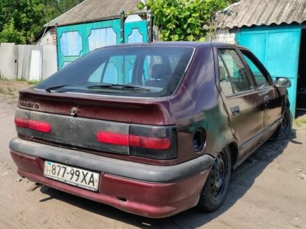 Рено 19 1994 в Харькове на Automoto.ua Красный Рено 19, объемом двигателя 2 л и пробегом 370 тыс. км за 600 $, фото 1 на Automoto.ua