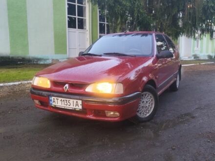 Рено 19 1994 у Івано-Франківську на Automoto.ua Червоний Рено 19, об'ємом двигуна 1.7 л та пробігом 200 тис. км за 1350 $, фото 1 на Automoto.ua