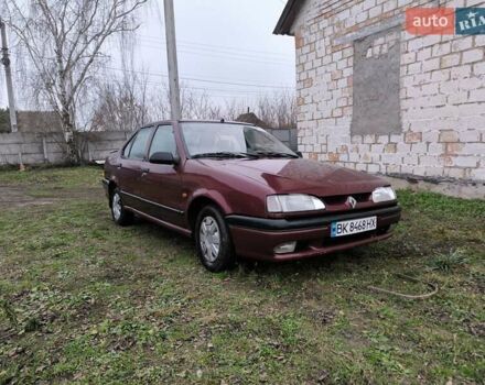 Красный Рено 19, объемом двигателя 1.6 л и пробегом 300 тыс. км за 800 $, фото 1 на Automoto.ua