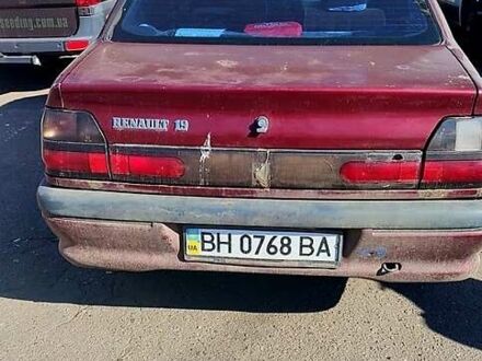 Красный Рено 19, объемом двигателя 1.3 л и пробегом 150 тыс. км за 800 $, фото 1 на Automoto.ua