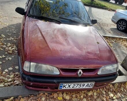 Красный Рено 19, объемом двигателя 1.4 л и пробегом 235 тыс. км за 900 $, фото 1 на Automoto.ua