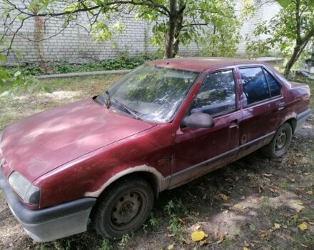 Красный Рено 19, объемом двигателя 1.4 л и пробегом 100 тыс. км за 711 $, фото 1 на Automoto.ua