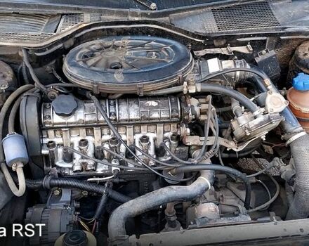 Рено 19, объемом двигателя 1.7 л и пробегом 300 тыс. км за 950 $, фото 5 на Automoto.ua