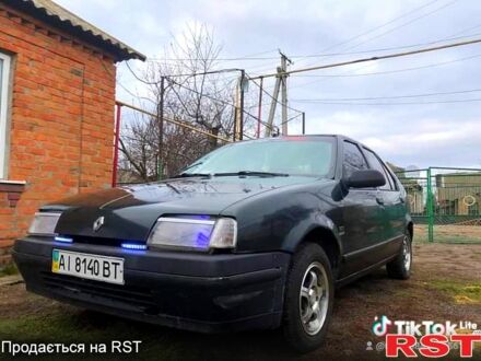 Рено 19 1991 у Любашевке на Automoto.ua Рено 19, об'ємом двигуна 18 л та пробігом 200 тис. км за 850 $, фото 1 на Automoto.ua