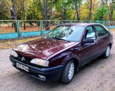 Рено 19, объемом двигателя 1.8 л и пробегом 0 тыс. км за 1000 $, фото 1 на Automoto.ua