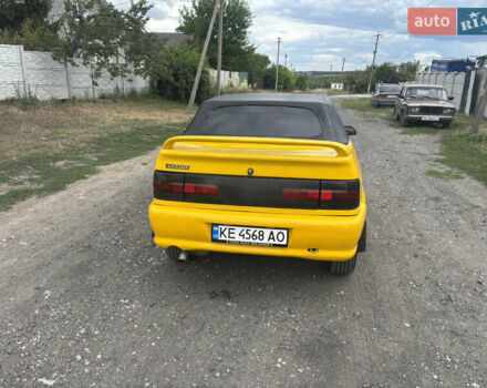Желтый Рено 19, объемом двигателя 1.79 л и пробегом 200 тыс. км за 3000 $, фото 8 на Automoto.ua