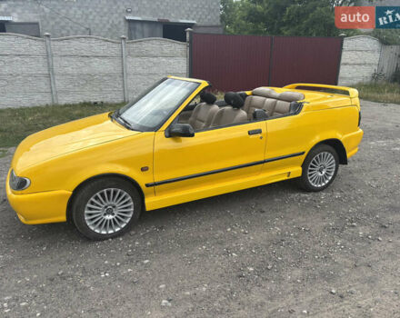 Желтый Рено 19, объемом двигателя 1.79 л и пробегом 200 тыс. км за 3000 $, фото 3 на Automoto.ua