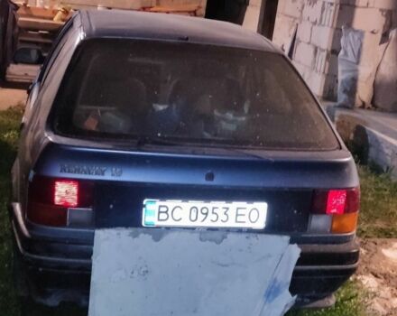 Серый Рено 19, объемом двигателя 1.7 л и пробегом 300 тыс. км за 500 $, фото 1 на Automoto.ua