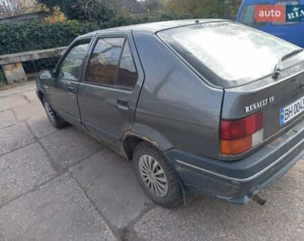 Серый Рено 19, объемом двигателя 1.3 л и пробегом 333 тыс. км за 600 $, фото 2 на Automoto.ua