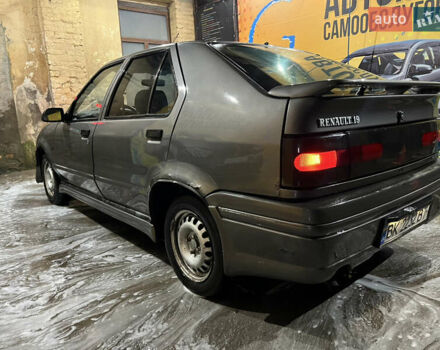 Сірий Рено 19, об'ємом двигуна 1.7 л та пробігом 62 тис. км за 1200 $, фото 10 на Automoto.ua