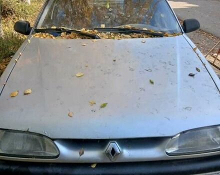 Рено 19 1991 у Чернігові на Automoto.ua Сірий Рено 19, об'ємом двигуна 1.7 л та пробігом 300 тис. км за 500 $, фото 1 на Automoto.ua