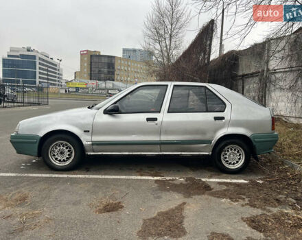 Серый Рено 19, объемом двигателя 1.7 л и пробегом 282 тыс. км за 1300 $, фото 1 на Automoto.ua