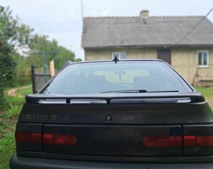 Серый Рено 19, объемом двигателя 1.8 л и пробегом 200 тыс. км за 848 $, фото 6 на Automoto.ua