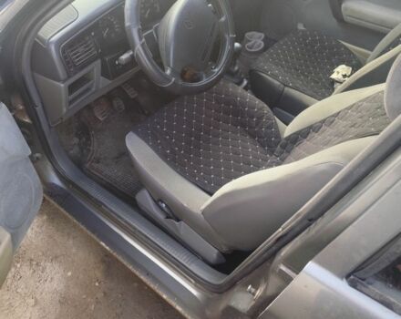 Сірий Рено 19, об'ємом двигуна 1.7 л та пробігом 2 тис. км за 1250 $, фото 5 на Automoto.ua