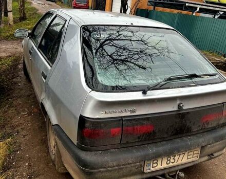 Серый Рено 19, объемом двигателя 1.6 л и пробегом 270 тыс. км за 850 $, фото 4 на Automoto.ua