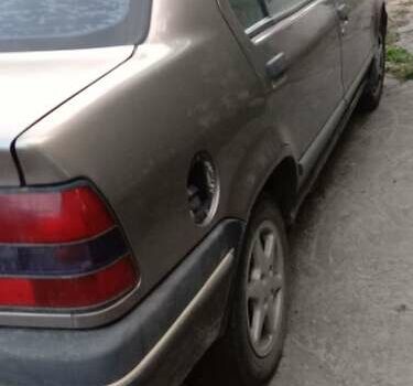 Серый Рено 19, объемом двигателя 1.72 л и пробегом 310 тыс. км за 750 $, фото 2 на Automoto.ua