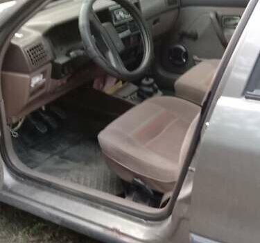 Серый Рено 19, объемом двигателя 1.72 л и пробегом 310 тыс. км за 750 $, фото 9 на Automoto.ua