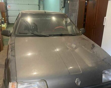 Серый Рено 19, объемом двигателя 1.6 л и пробегом 227 тыс. км за 600 $, фото 7 на Automoto.ua