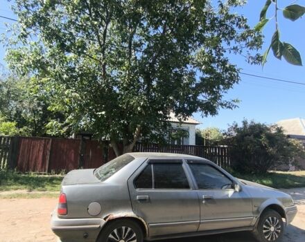 Серый Рено 19, объемом двигателя 1.7 л и пробегом 150 тыс. км за 750 $, фото 2 на Automoto.ua
