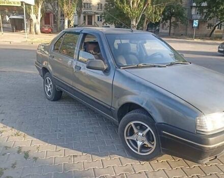 Серый Рено 19, объемом двигателя 1.7 л и пробегом 220 тыс. км за 1200 $, фото 1 на Automoto.ua