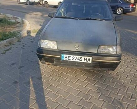 Серый Рено 19, объемом двигателя 1.7 л и пробегом 220 тыс. км за 1200 $, фото 3 на Automoto.ua