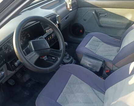 Серый Рено 19, объемом двигателя 1.7 л и пробегом 220 тыс. км за 1200 $, фото 5 на Automoto.ua