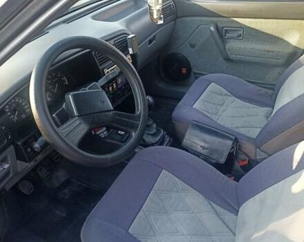 Серый Рено 19, объемом двигателя 1.7 л и пробегом 220 тыс. км за 1200 $, фото 4 на Automoto.ua