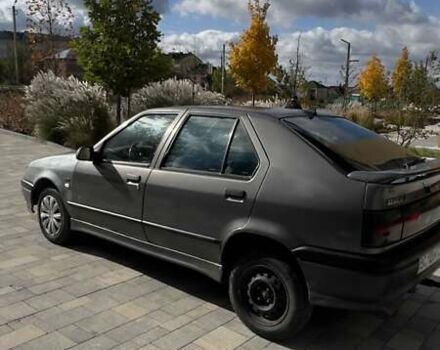 Серый Рено 19, объемом двигателя 1.8 л и пробегом 338 тыс. км за 1000 $, фото 6 на Automoto.ua