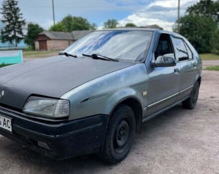 Серый Рено 19, объемом двигателя 1.4 л и пробегом 300 тыс. км за 603 $, фото 1 на Automoto.ua