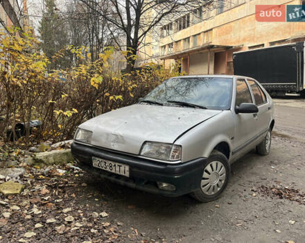 Сірий Рено 19, об'ємом двигуна 0 л та пробігом 200 тис. км за 100 $, фото 1 на Automoto.ua