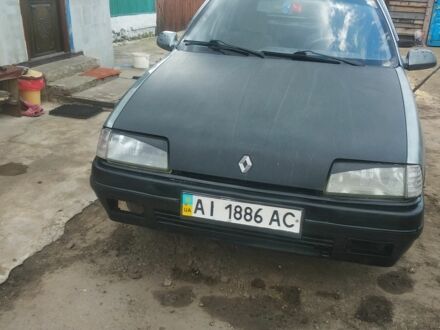 Рено 19 1989 у Чернігові на Automoto.ua Сірий Рено 19, об'ємом двигуна 0 л та пробігом 1 тис. км за 701 $, фото 1 на Automoto.ua