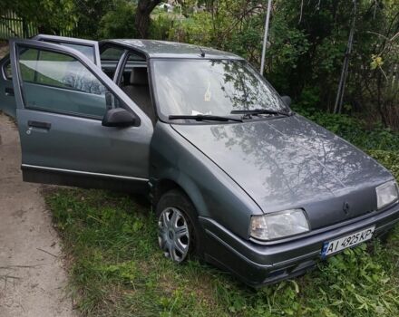 Серый Рено 19, объемом двигателя 1.7 л и пробегом 30 тыс. км за 700 $, фото 1 на Automoto.ua
