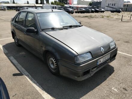 Рено 19 1990 в Киеве на Automoto.ua Серый Рено 19, объемом двигателя 1.7 л и пробегом 217 тыс. км за 472 $, фото 1 на Automoto.ua
