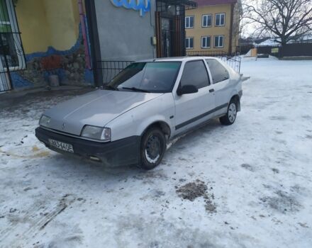 Серый Рено 19, объемом двигателя 2 л и пробегом 270 тыс. км за 800 $, фото 1 на Automoto.ua