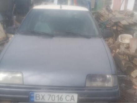 Рено 19 1991 у Вінниці на Automoto.ua Сірий Рено 19, об'ємом двигуна 1.7 л та пробігом 250 тис. км за 600 $, фото 1 на Automoto.ua