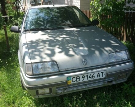 Серый Рено 19, объемом двигателя 1 л и пробегом 170 тыс. км за 1000 $, фото 1 на Automoto.ua