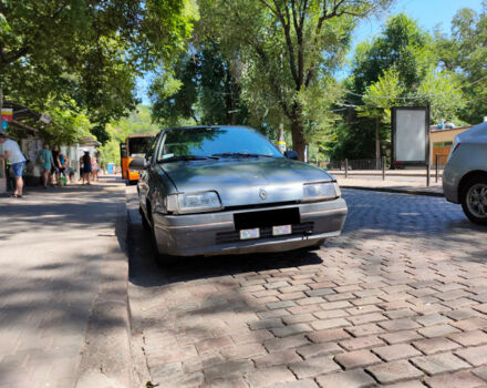 Серый Рено 19, объемом двигателя 1.4 л и пробегом 350 тыс. км за 999 $, фото 1 на Automoto.ua