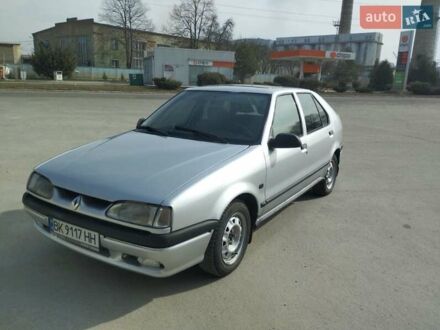 Рено 19 1992 в Ровно на Automoto.ua Серый Рено 19, объемом двигателя 1.7 л и пробегом 380 тыс. км за 1600 $, фото 1 на Automoto.ua