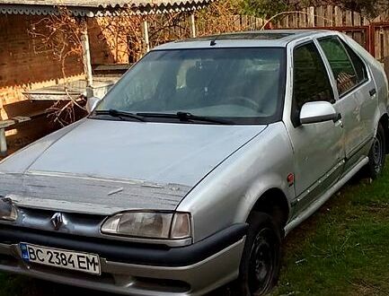 Рено 19 1995 в Полтаве на Automoto.ua Серый Рено 19, объемом двигателя 1.7 л и пробегом 300 тыс. км за 480 $, фото 1 на Automoto.ua