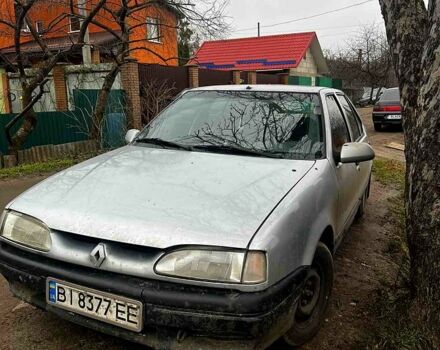 Серый Рено 19, объемом двигателя 1.6 л и пробегом 270 тыс. км за 850 $, фото 1 на Automoto.ua