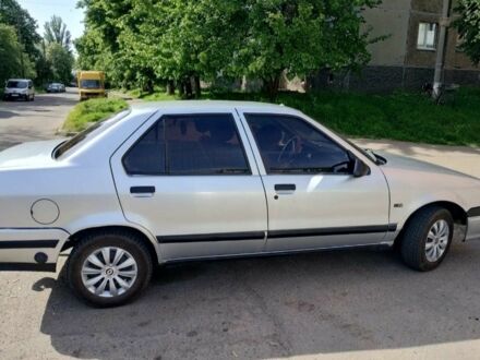 Серый Рено 19, объемом двигателя 0 л и пробегом 500 тыс. км за 954 $, фото 1 на Automoto.ua