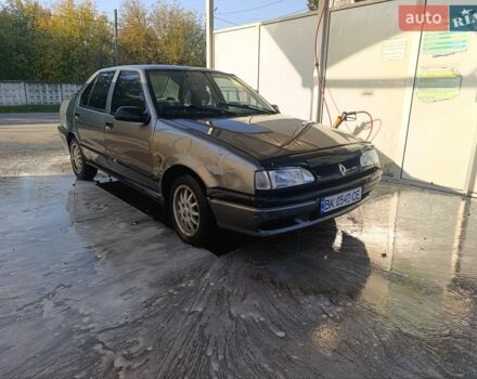 Серый Рено 19, объемом двигателя 1.4 л и пробегом 313 тыс. км за 700 $, фото 1 на Automoto.ua